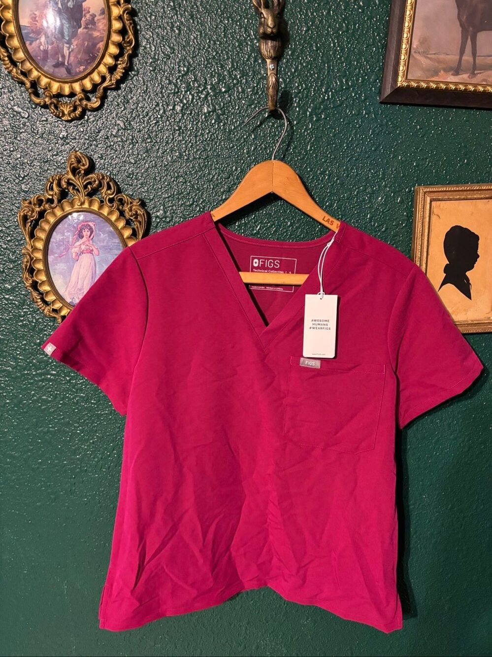 Figs Technical Collection Catarina One Pocket Short Sleeve V-Neck Sz Small NWT P